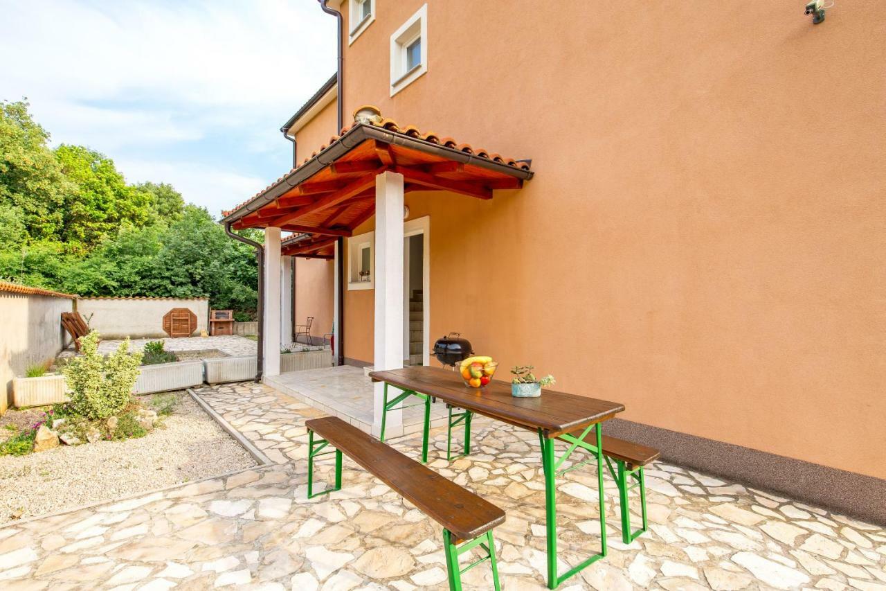 Apartmán Julija Dramalj Exteriér fotografie